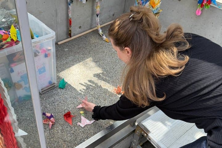 Origami Peace Experience in Hiroshima: Fold and Dedicate a Crane — photo 8