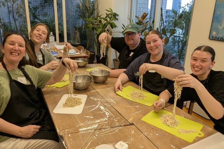 Small-Group Ramen & Gyoza Experience with Tokyo Mom (Vegan) — photo 11