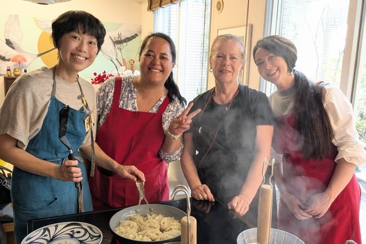 Small-Group Ramen & Gyoza Experience with Tokyo Mom (Vegan) — photo 5