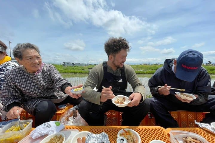 Green Field Trail and Onigiri Picnic with Local Farmer