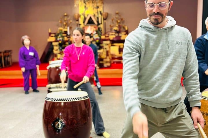 Taiko Drumming and Buddhist Chanting in a 700-Year Tokyo Temple — photo 2