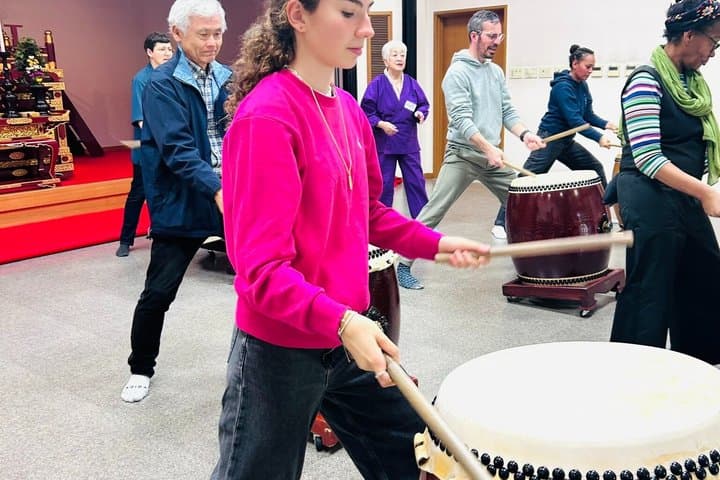 Taiko Drumming and Buddhist Chanting in a 700-Year Tokyo Temple — photo 9