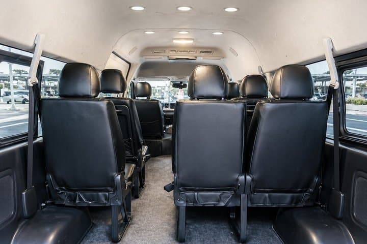 Haneda Airport to Tokyo Private Transfer Hiace Van Up to 9 — photo 4