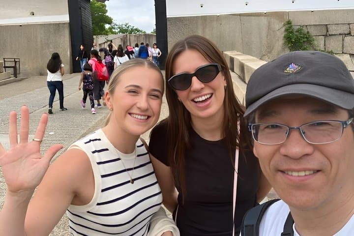 Osaka Castle and Back Alley Gourmet Private Tour — photo 2
