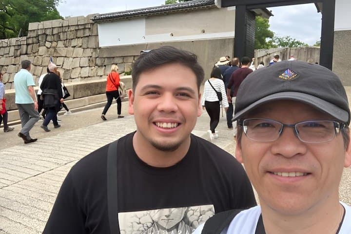 Osaka Castle and Back Alley Gourmet Private Tour — photo 8
