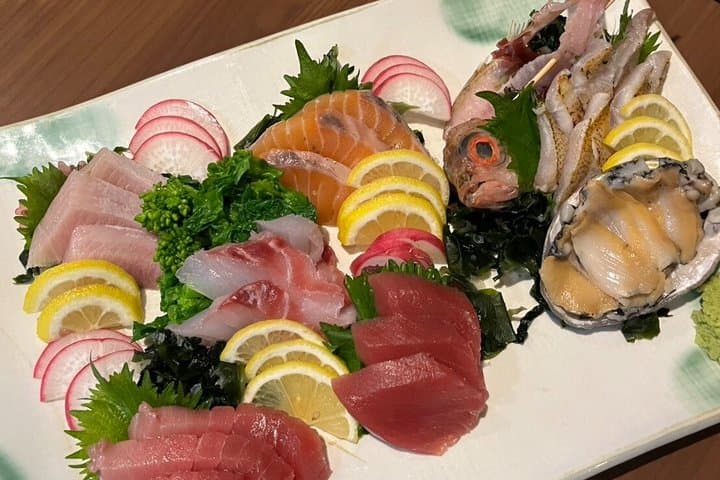 (Private tour)ShinjukuUnfiltered Secret bar restaurant Tour — photo 3