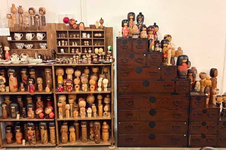 Paint Your Own Kokeshi Doll and Get Your Name in Kanji, Shibuya — photo 11