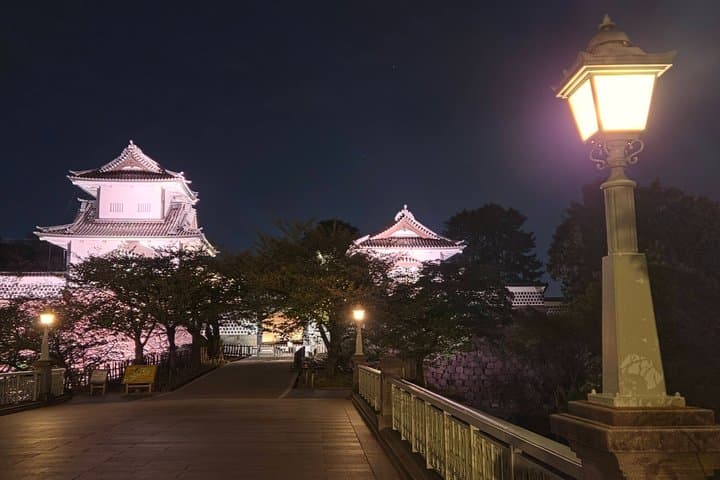 Kanazawa Night Tour Castle Samurai District and Optional Dinner — photo 12