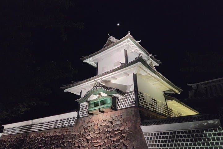 Kanazawa Night Tour Castle Samurai District and Optional Dinner — photo 4