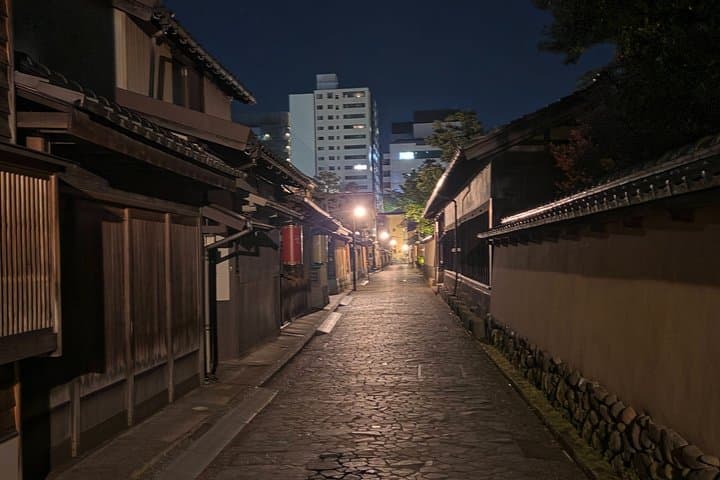 Kanazawa Night Tour Castle Samurai District and Optional Dinner — photo 15