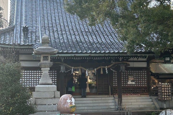 Morning Yoga at a Peaceful Japanese Shrine in Kanazawa — photo 8