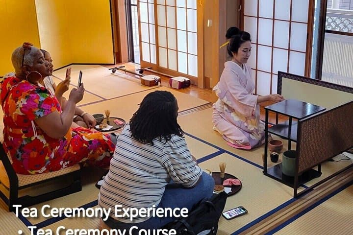 TOKYO:Traditional Geisha Show&(Japanese Dinner or tea ceremony) — photo 15