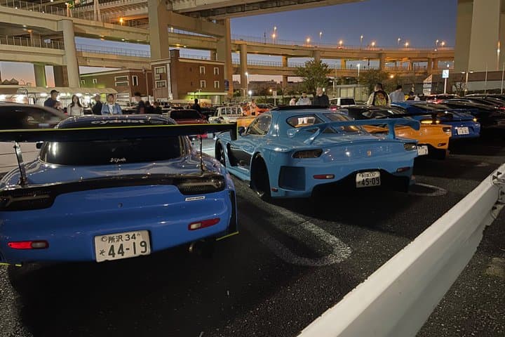 Daikoku Parking Area JDM Car Meet Tour by a Local Japanese Guide — photo 7
