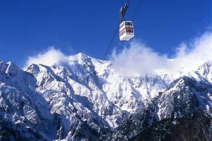 Shin-Hotaka Ropeway Snow Corridor Day Trip — photo 4
