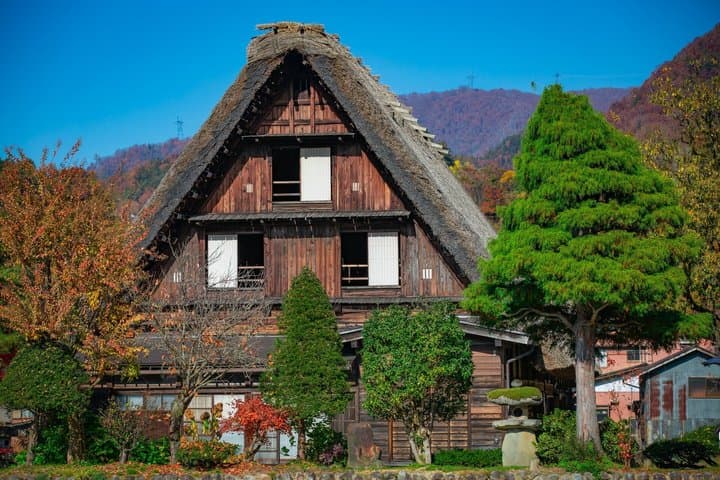 Shirakawago Private Day Trip from Takayama with Local Guide — photo 3