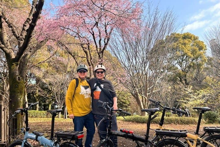 TOKYO 4hr Hidden Gardens Tour Guided by a Gardener E-bike or Walk — photo 12