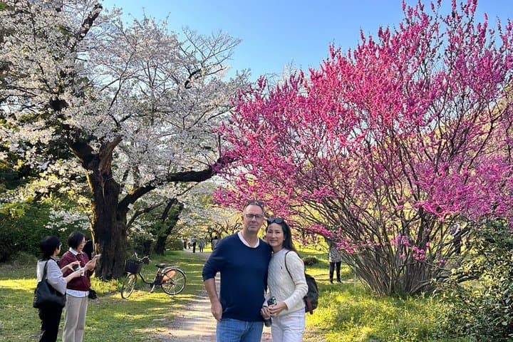 TOKYO 2hr Greenery Tour Guided by Garden Artisan E-bike or Walk — photo 2