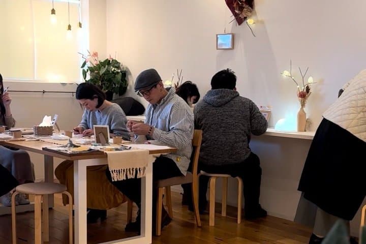 Make Your Own Cat Lamp with Traditional Tosa Washi in Kochi — photo 19