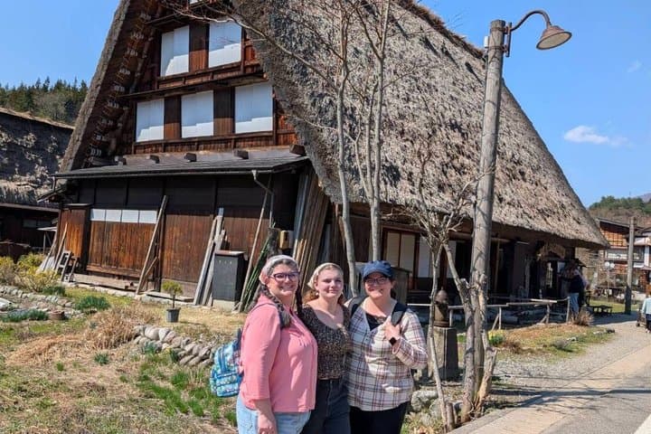 Shirakawago and Hida Takayama Guided Tours by Private Car — photo 4