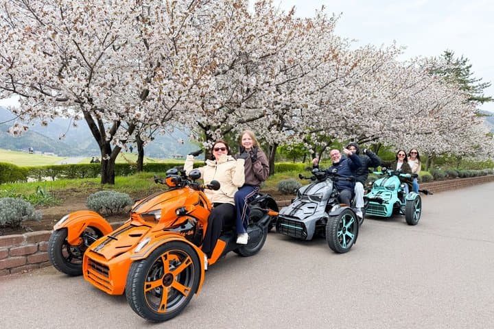 Mt. Fuji Scenic Trike Ride in Lake Kawaguchiko — photo 2