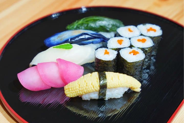 Tokyo Sushi Making Class in Tsukiji with Professional Chef — photo 17