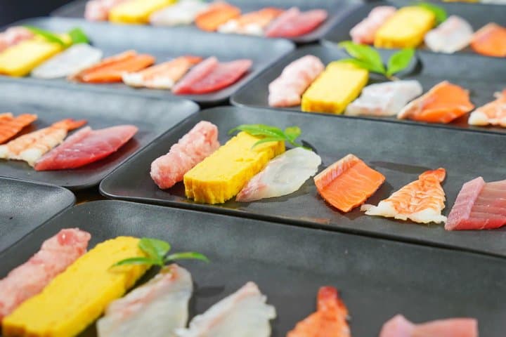 Tokyo Sushi Making Class in Tsukiji with Professional Chef — photo 2