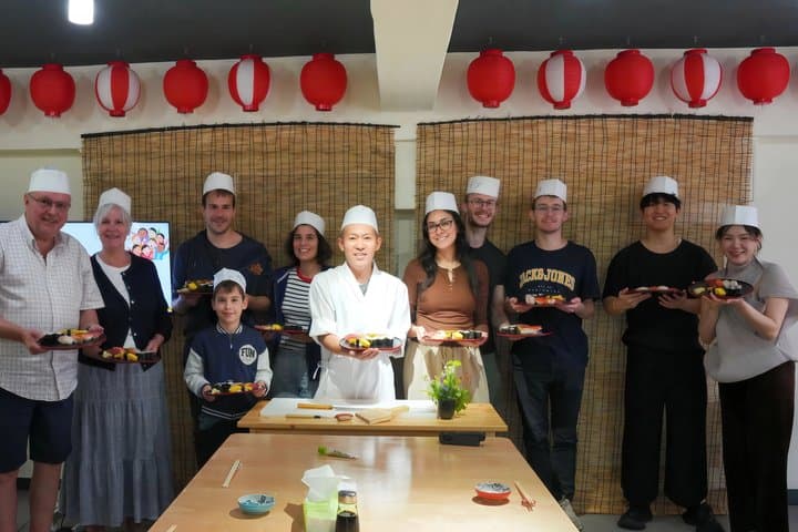 Tokyo Sushi Making Class in Tsukiji with Professional Chef — photo 4