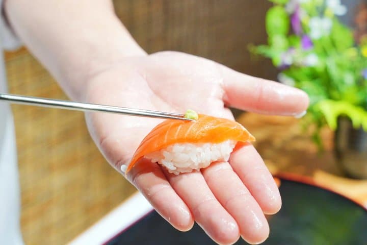 Tokyo Sushi Making Class in Tsukiji with Professional Chef — photo 7