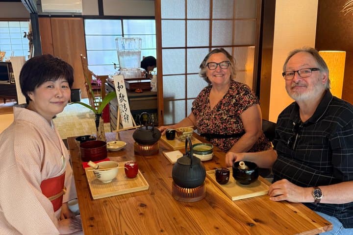 Kobe beef lunch with calligraphy and tea ceremony experiences — photo 2