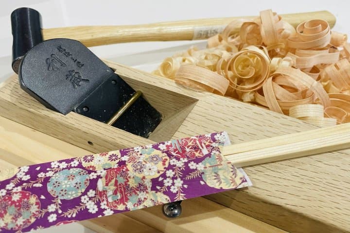 Chopstick Making Workshop with Souvenir in Osaka Castle Area — photo 2