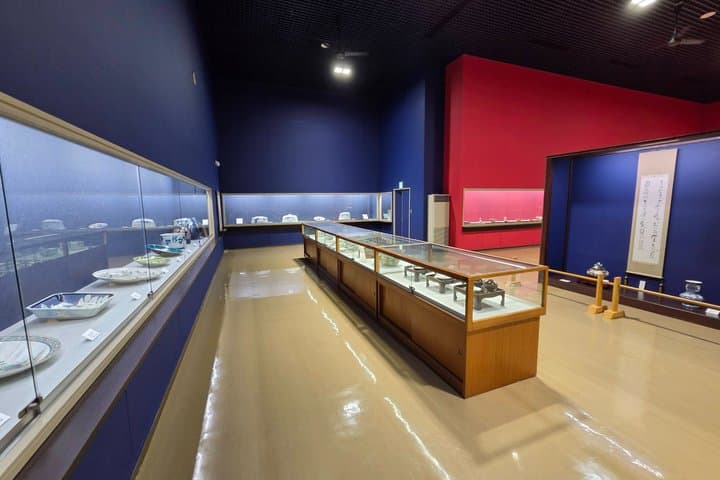 Ishikawa Kutani Ware and Choose Your Own Piece — photo 4