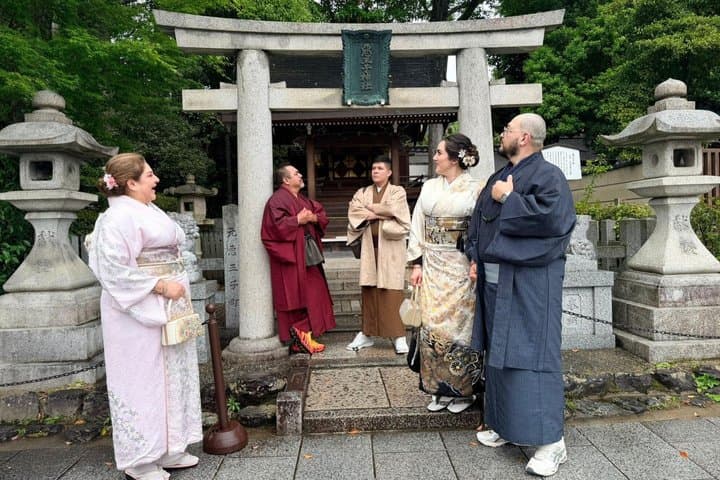 Kimono Dress in Gion Timeless Geisha District Walking Tour Kyoto — photo 5