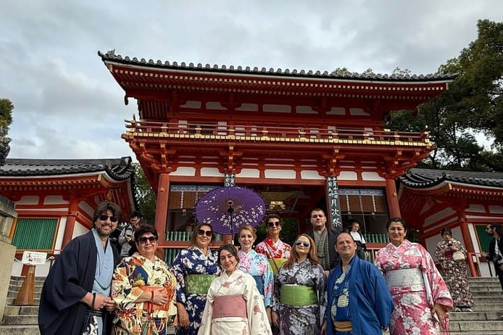 Kimono Dress in Gion Timeless Geisha District Walking Tour Kyoto — photo 2