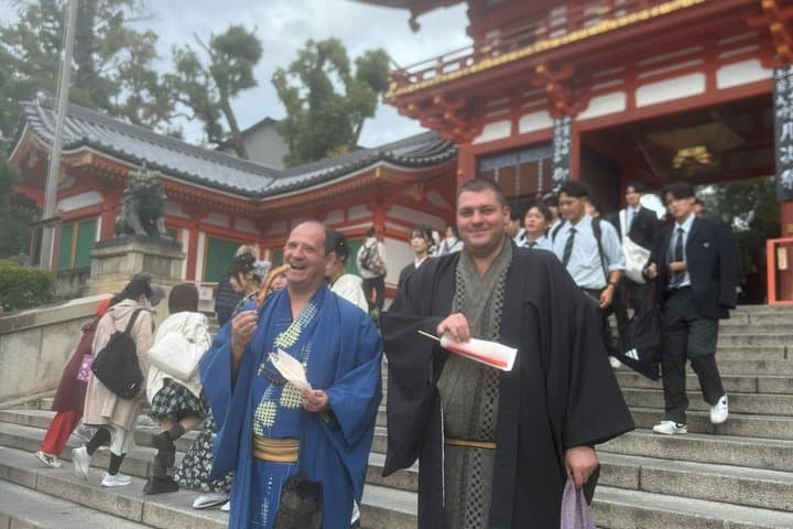 Kimono Dress in Gion Timeless Geisha District Walking Tour Kyoto — photo 8