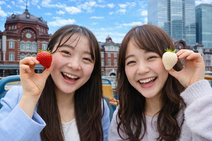 Premium Strawberry & Tokyo City Cruise on Open-Top Bus — photo 5