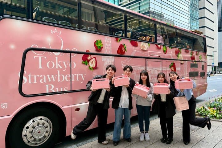 Premium Strawberry & Tokyo City Cruise on Open-Top Bus — photo 11