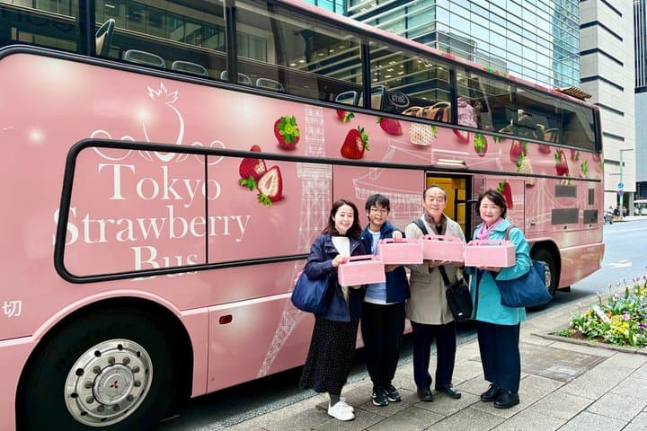 Premium Strawberry & Tokyo City Cruise on Open-Top Bus — photo 12