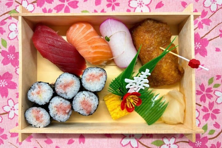 Tokyo Tsukiji 1-hour Sushi Making & Bento Class by a Local Family — photo 3