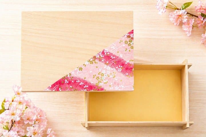 Tokyo Tsukiji 1-hour Sushi Making & Bento Class by a Local Family — photo 7