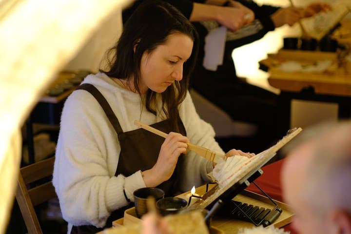 Osaka Washi Lamp Craft Workshop Private or Shared Experience — photo 7