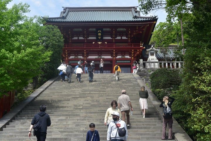 Kamakura Summer Highlights with private vehicle: Seaside Escape — photo 14
