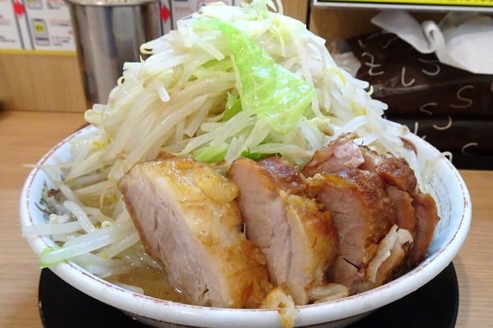 Local Salaryman Tokyo Station Ramen and Izakaya Tour — photo 2