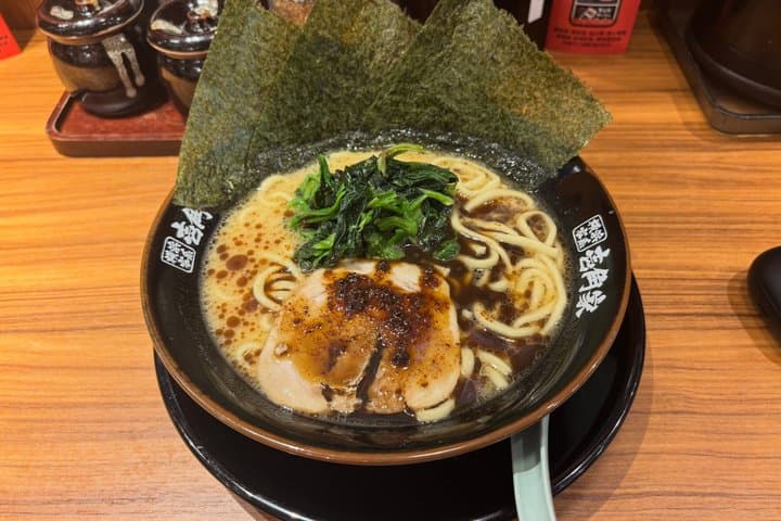 Local Salaryman Tokyo Station Ramen and Izakaya Tour — photo 15