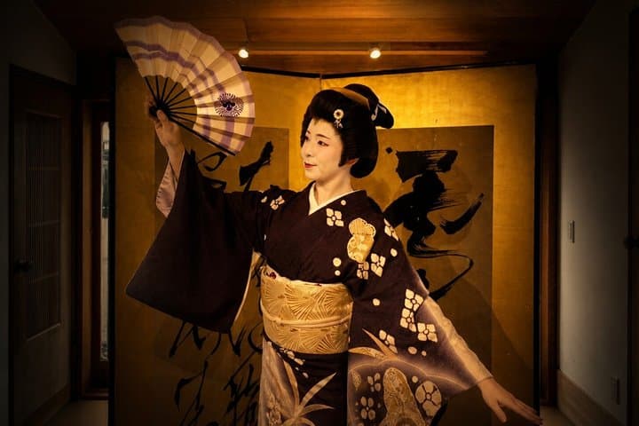 Tokyo Geisha Experience: Rare Cultural Show & Interaction — photo 1