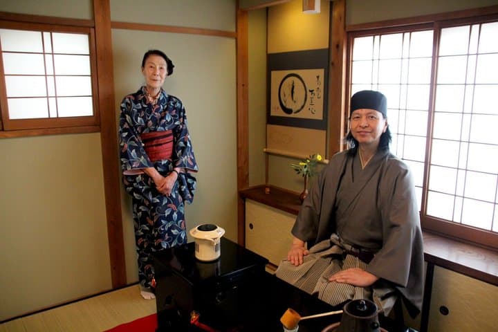 Kyoto :Tea Ceremony in 150 Years Townhouse with Tables and Chairs — photo 7