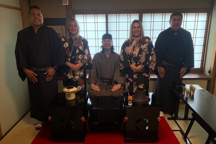 Kyoto :Tea Ceremony in 150 Years Townhouse with Tables and Chairs — photo 8