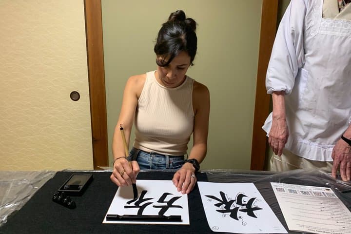 Kyoto: Japanese Calligraphy Class in 150 years old townhouse — photo 11