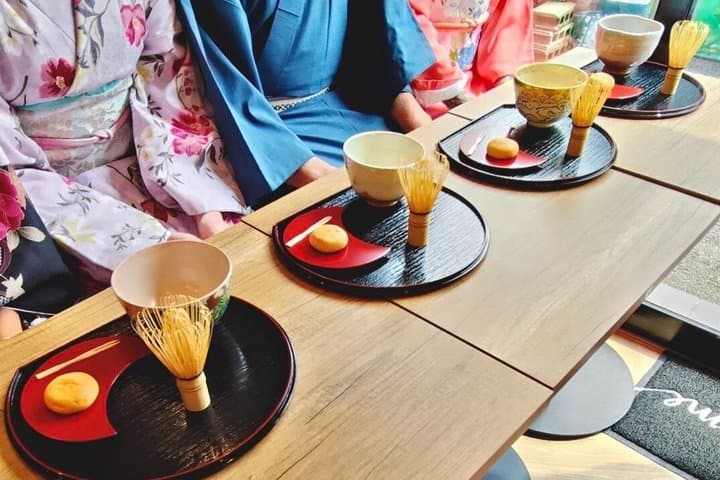 Private Tokyo Tea & Kimono: Use a National Treasure's Kettle — photo 13