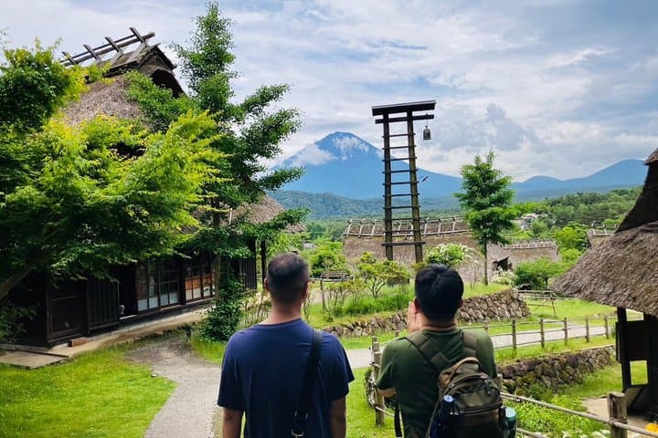 Tokyo Mt Fuji Lake Kawaguchiko Japanese Calligraphy 1 Day Tour — photo 5