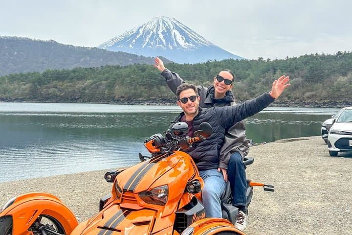2 Hour Guided Mt Fuji Scenic Trike Tour in Lake Kawaguchiko — photo 8